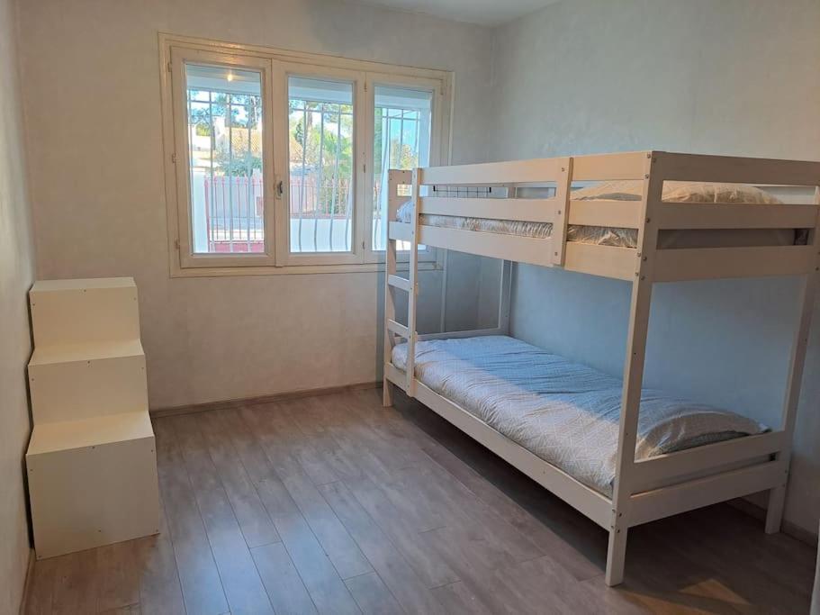 Le Ces-Spacieuse Maison - Wifi Jardin - Parking Gratuit - 15Min Des Plages Beziers Luaran gambar